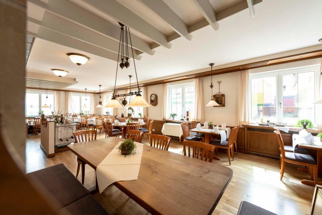Hotel Gasthof Krone Niederstetten Eksteriør bilde