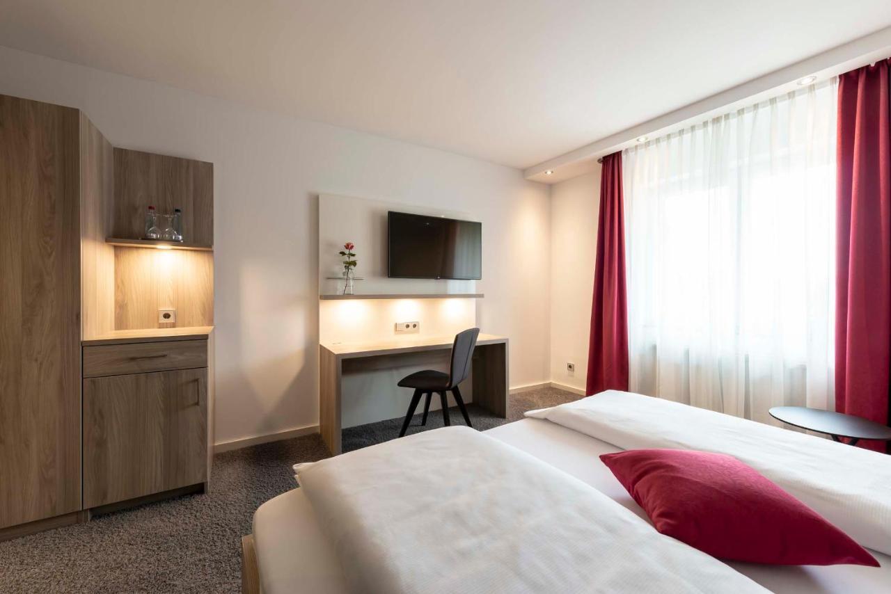 Hotel Gasthof Krone Niederstetten Eksteriør bilde